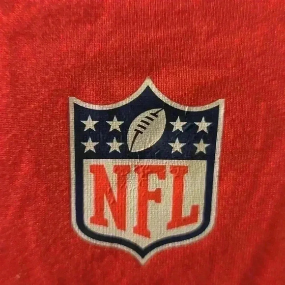 Dry fit New England Patriots NFL tshirt, red and white, size large - Picture 7 of 8